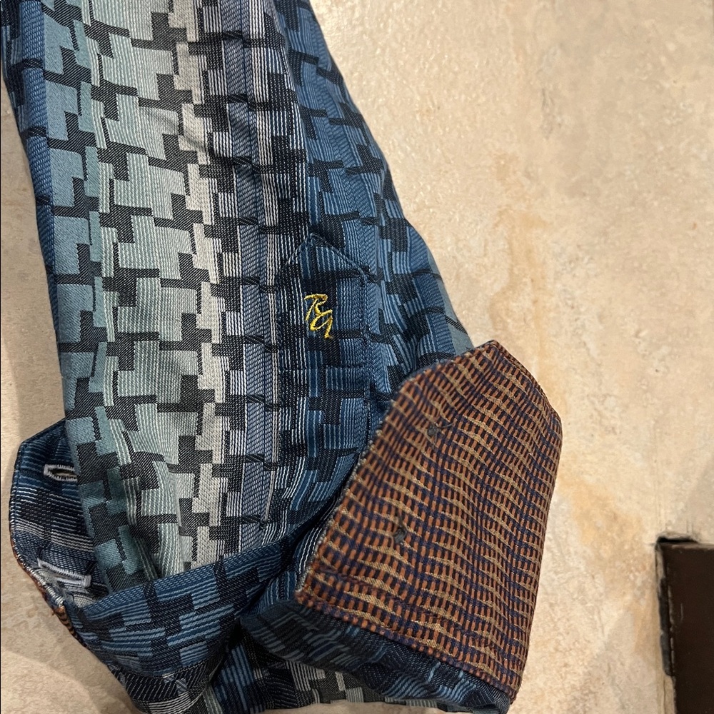 Robert Graham Geometric Button Down Shirt, M - Picture 3 of 11